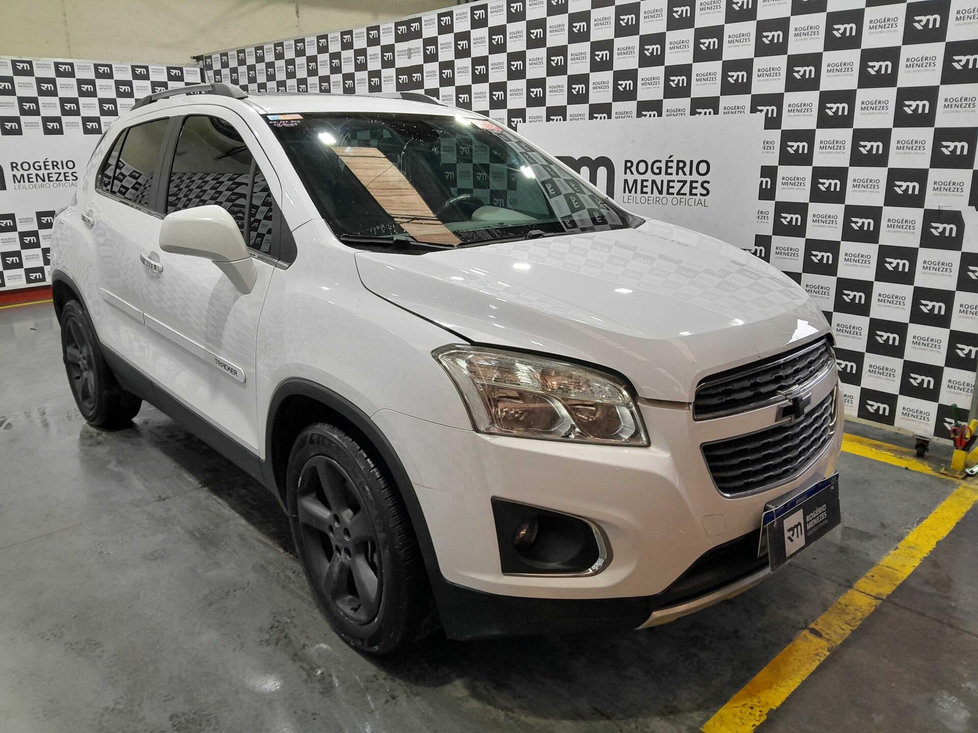 CHEVROLET TRACKER LTZ AT 1.8 2015